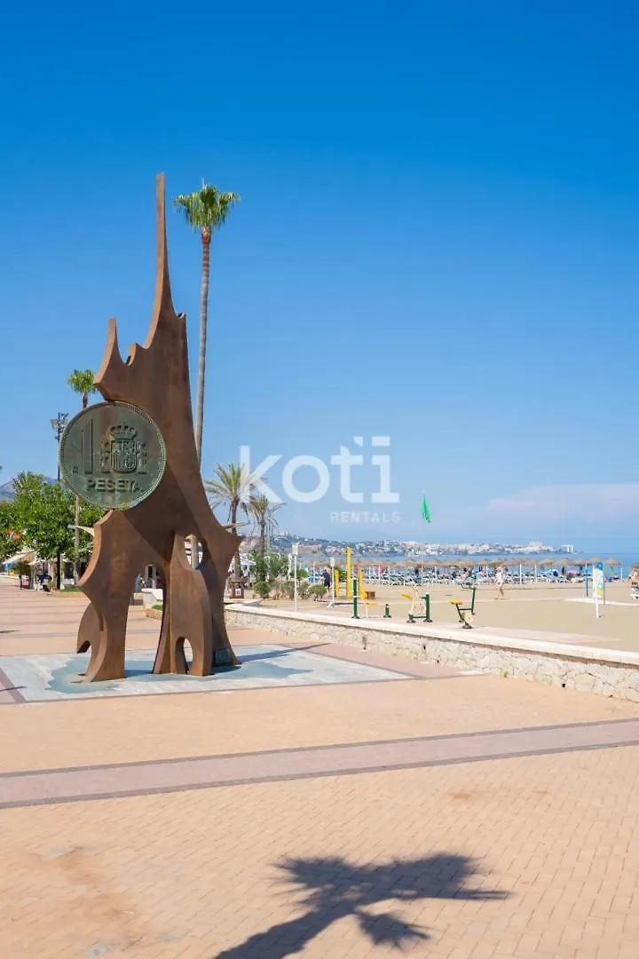 Koti Rentals - Casita Rosario Pino Rooftop Y Bbq فوينخيرولا 0*,  إسبانيا