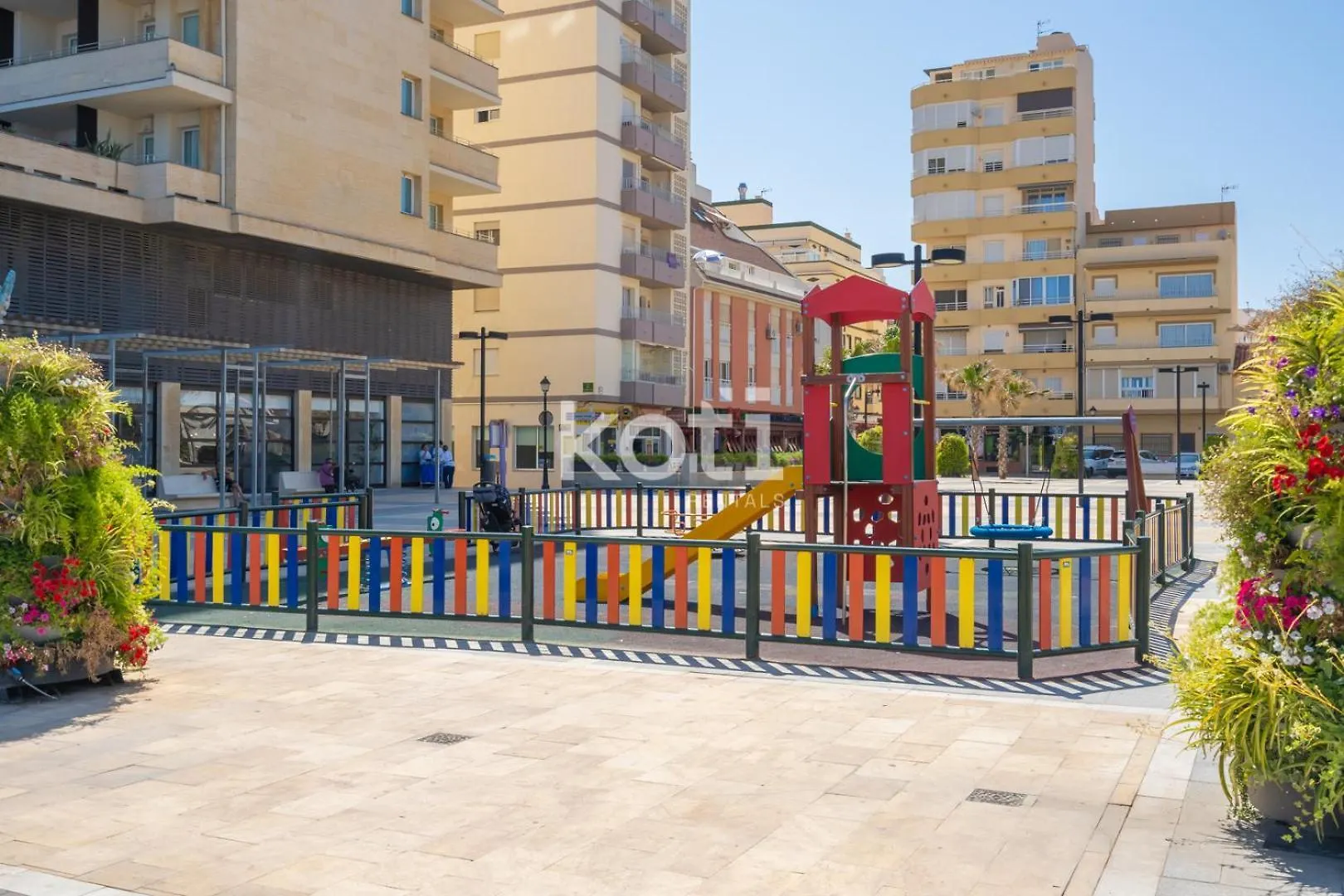 Koti Rentals - Casita Rosario Pino Rooftop Y Bbq فوينخيرولا 0*,  إسبانيا