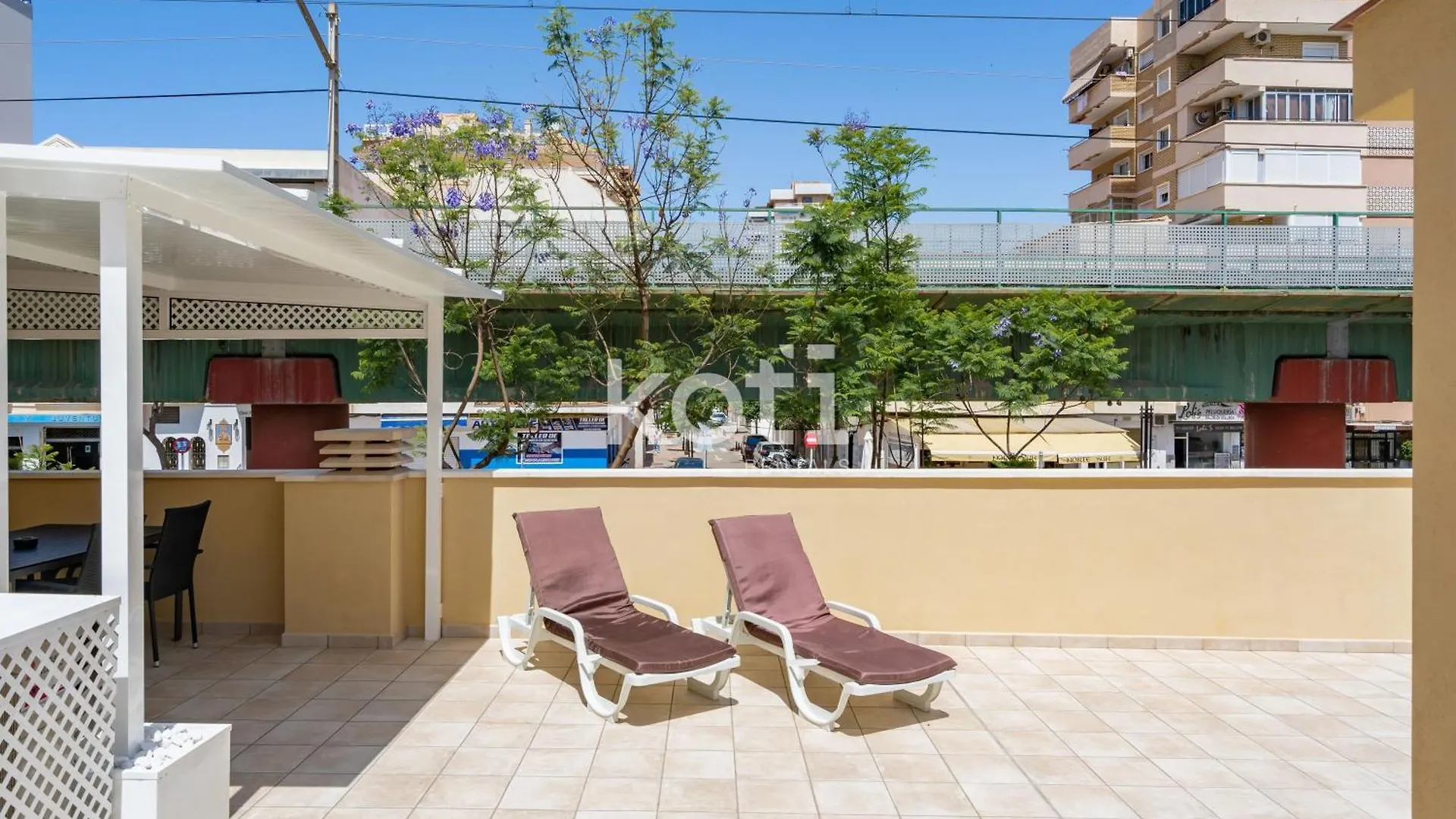 Koti Rentals - Casita Rosario Pino Rooftop Y Bbq فوينخيرولا 0*,